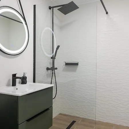 1001 Riverside Flat * Βουκουρέστι