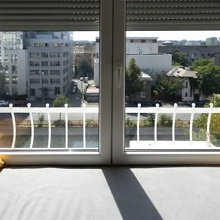 1001 Riverside Flat * בוקרשט